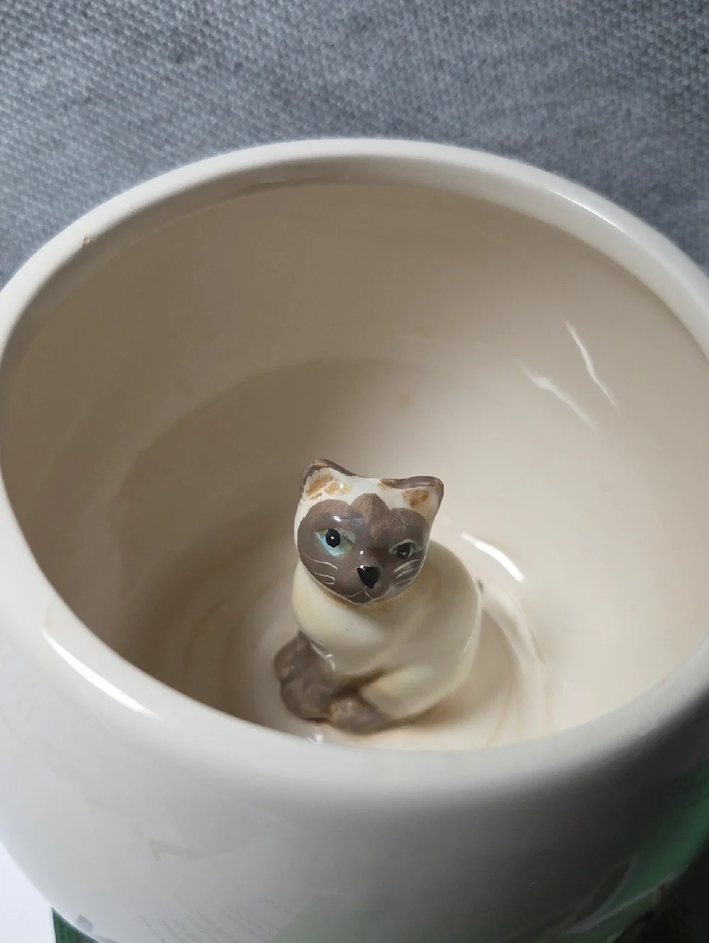 MEOW World Market Mug Cup White Siamese Kitty Peekaboo Cat